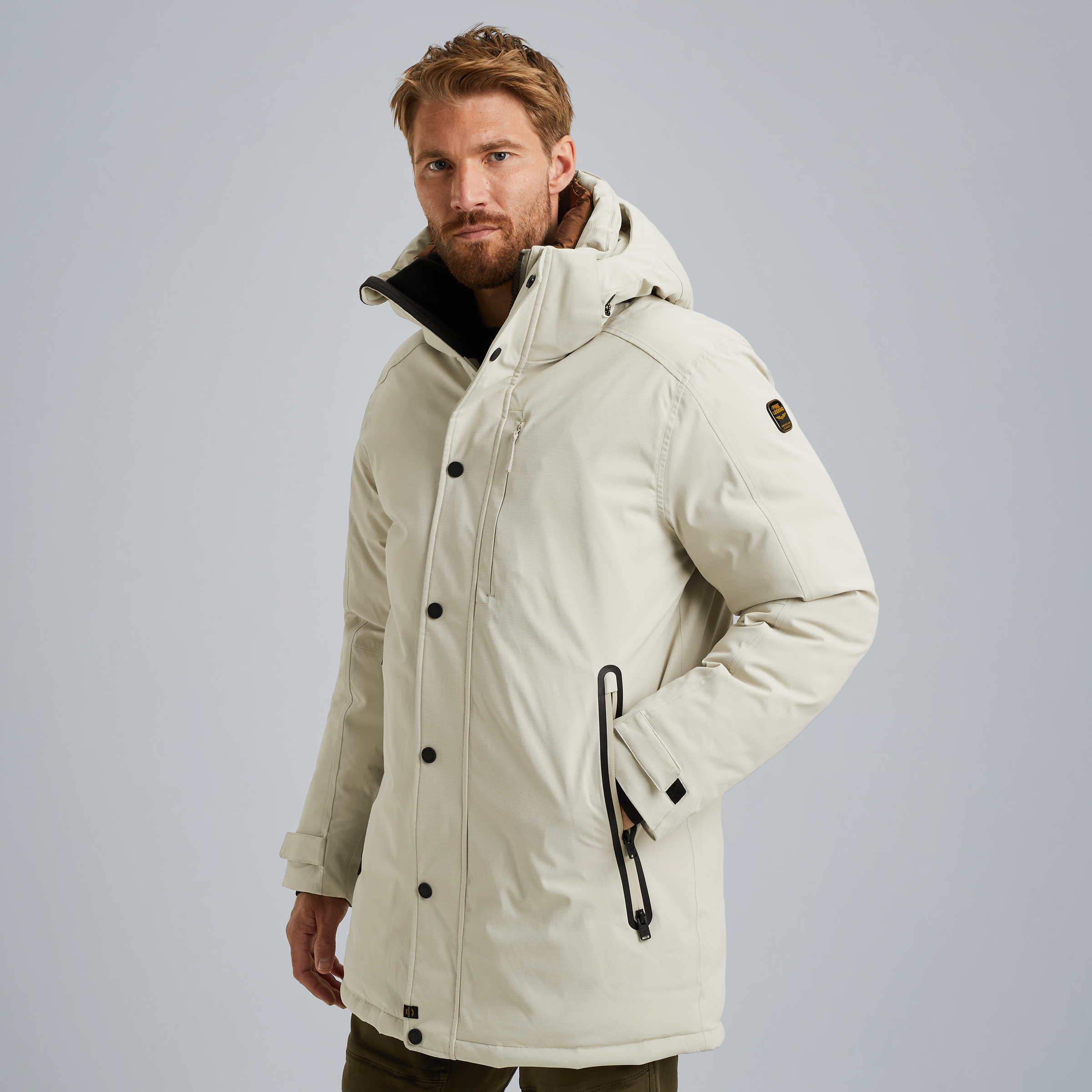 lup!n13 BENTHBOXP3_P1_1.jpg